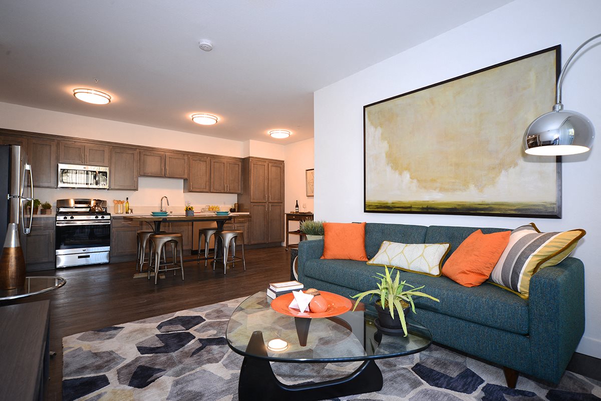 Yolo Apartments